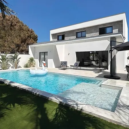 La Maison De La