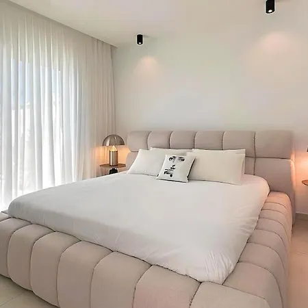 Villa La Maison De La *